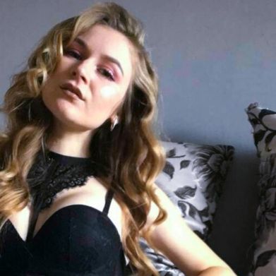 GoldenFish⚜️ (goldenfishh) Header Photo Added 2024-09-13