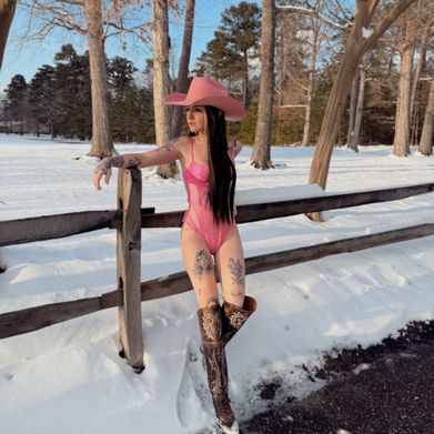 Aspen (howdyimaspen) OnlyFans Profile Image