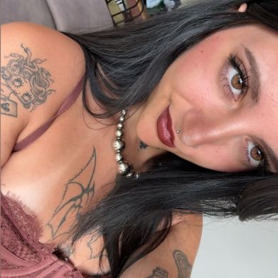 OnlyFans Model Adèle Riou 🖤 (adeleriou) Profile Image