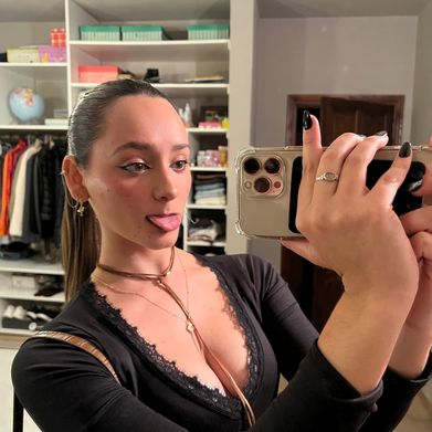 Emily (emilysterling) Header Photo Added 2025-06-12