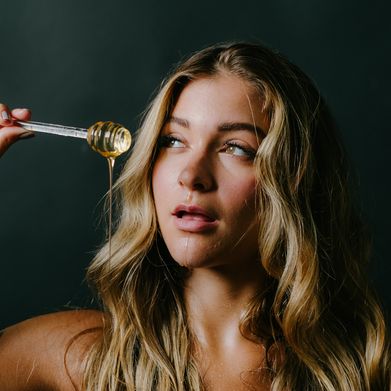 Mel 🍯 (theholyhoney) Header Photo Added 2025-02-19