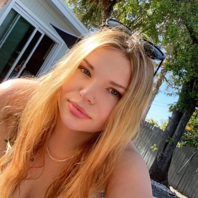 Andi (andiandi0108) Profile Photo Added 2024-09-03