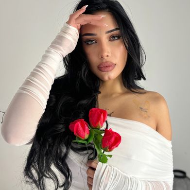 𝐉𝐚𝐬𝐦𝐢𝐧𝐞 𝐌𝐢𝐝𝐧𝐢𝐠𝐡𝐭 🌙 Added Photo on 2025-02-05