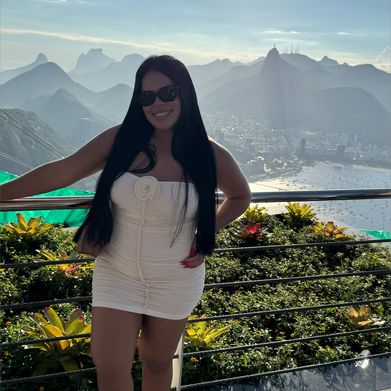 Krissia Figueiredo (krisshotwife) Profile Image