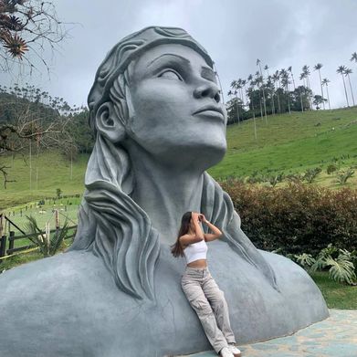 Ava Loraine (avaloraine) Header Photo Added 2025-10-21