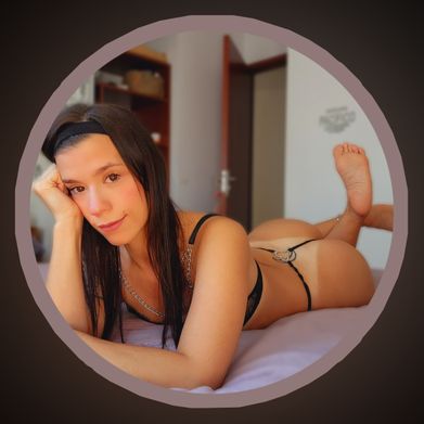 𝐌𝐄𝐋𝐈𝐒𝐀 😋💦 Added Photo on 2025-05-28