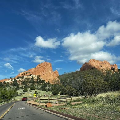 QueenBeeee (your.favorite.beeee) Header Photo Added 2025-09-03