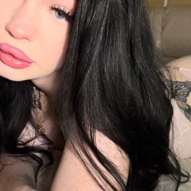 Mia Pisamia 💖🐯 (mia.pisamia) Header Photo Added 2025-09-17