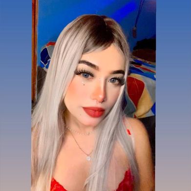 OnlyFans Model 𝓛𝓪𝓵𝔂 𝓿𝓲𝓹🌟 (lalyv) Profile Image