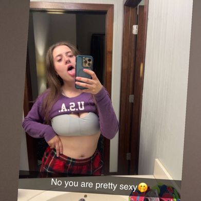 Hoey Zoey 😋😘 (zozo_hoho) Header Photo Added 2025-10-03