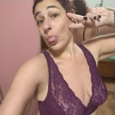 🍑 Sarah 🇮🇹 (jagerbombsarah) Header Photo Added 2025-02-19