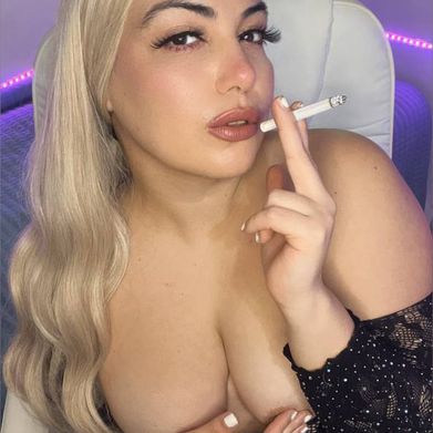 QueenStephanie👑 (queenstephanie1) Profile Photo Added 2025-07-17