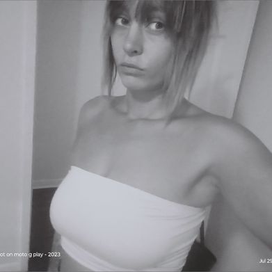 Temptation409 (temptation409) Header Photo Added 2025-08-16