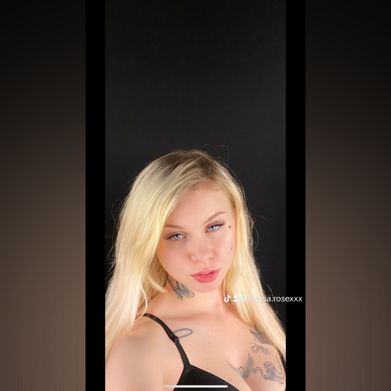 Rose 💋❣️ Added Photo on 2024-11-27