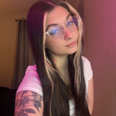 lelewoolfy (lelewoolfy) Profile Photo Added 2025-02-12