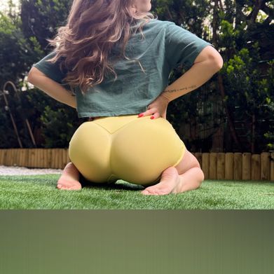 Roxy (roxyhartj) Header Photo Added 2025-05-31