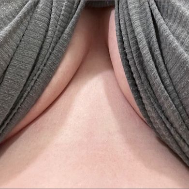 Bethanycali85 (bethanycali85) Header Photo Added 2025-05-28