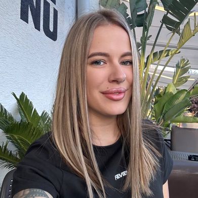 🌿 𝓜𝓸𝓷𝓲𝓬𝓪 🌿 (hotmonicaxox) Profile Photo Added 2025-02-14