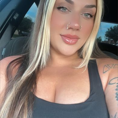 aprilrosevee (aprilrosevee) Profile Photo Added 2025-08-22