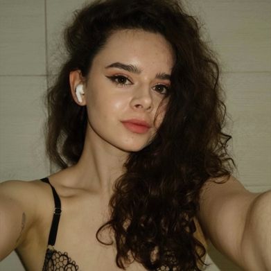 Kim (sweetlee19) Profile Photo Added 2025-05-27