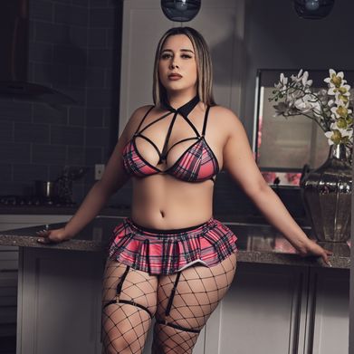 OnlyFans Model Heavenly Hazel 🍑💦 (heartsofhazel) Profile Image