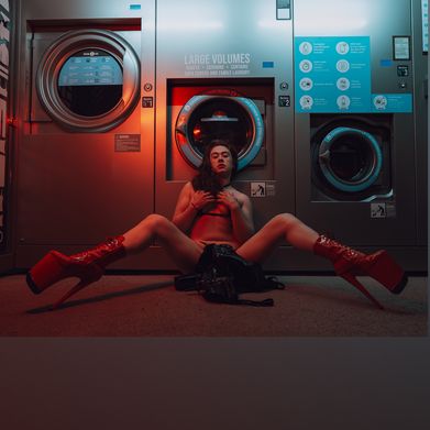 Raven (raven_scarlet) Header Photo Added 2025-01-07