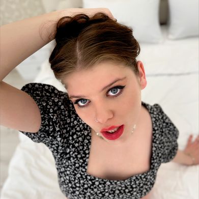 Emma (emmamercury) OnlyFans profile photo