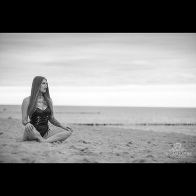 ℒ𝑒𝒶 (leamecklenburg) Header Photo Added 2024-09-16