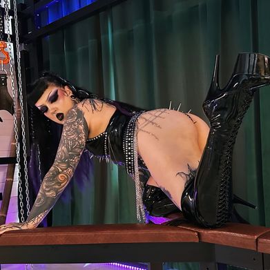 Miss Evilia 💋 (missevilia) Header Photo Added 2024-08-21