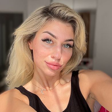 Anysa (realanysa) Profile Photo Added 2025-01-02