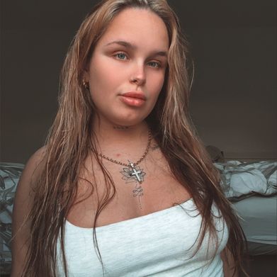 Maybell🫦 Added Photo on 2025-06-02