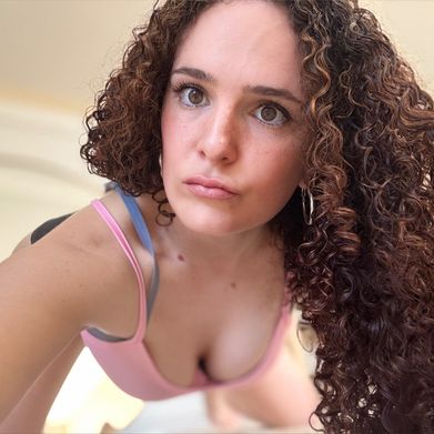 Julia Knox 💋 (juliaknox) Profile Photo Added 2025-03-19