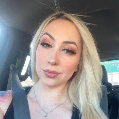 Cherry Kiss (cherrykiss23) Profile Image