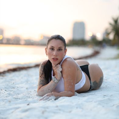 Juliet Sky (juliettsky) Header Photo Added 2025-06-21