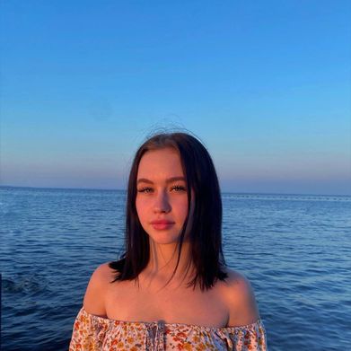 Bella (bellastars) Profile Photo Added 2025-03-22