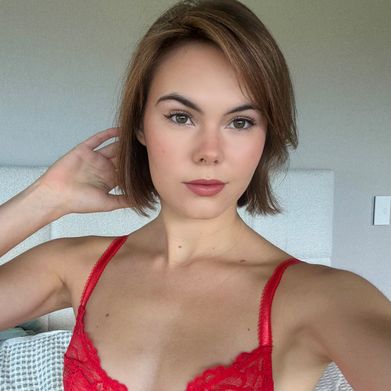 Cassia Bree (cassiabree) Profile Photo Added 2025-05-17