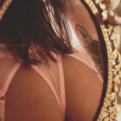 María (purplemariaaa) Header Photo Added 2025-07-29