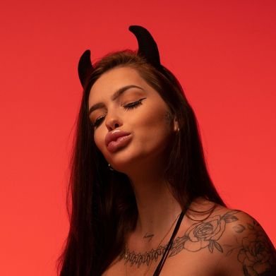 𝑰𝒏𝒌𝒆𝒅 𝑩𝒂𝒓𝒃𝒊𝒆 𝑯𝒂𝒏𝒏𝒂 💖 (barbiepink_n_ink) Profile Photo Added 2025-10-11