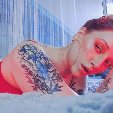 Necia Navine (necianavine) Header Photo Added 2024-08-22