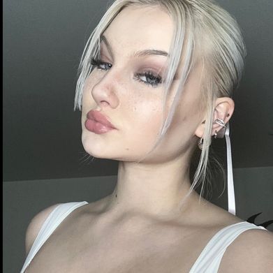 OnlyFans Model Annica (loveannica) Profile Image