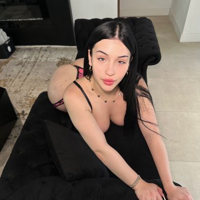 𝓓𝓮𝓼𝓲𝓻𝓮𝓮 𝓑𝓵𝓪𝓬𝓴 (thedesireeblack) Profile Photo Added 2025-06-09