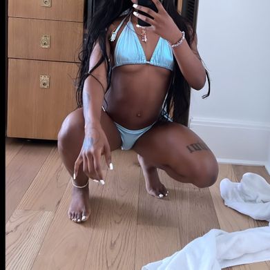 REKHA (gowwyskin) Header Photo Added 2024-10-15