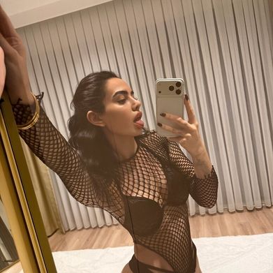 Ece Ronay (eceronay) Header Photo Added 2025-12-12