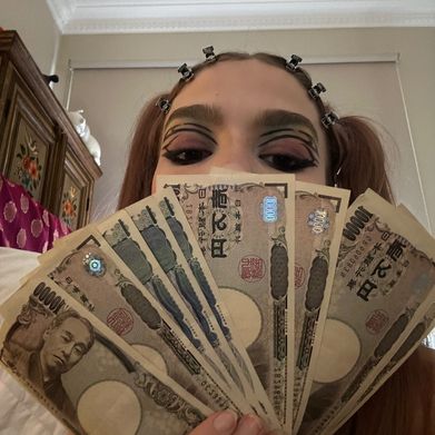 Mysterious Girl (liaisyourgod) Header Photo Added 2025-03-05