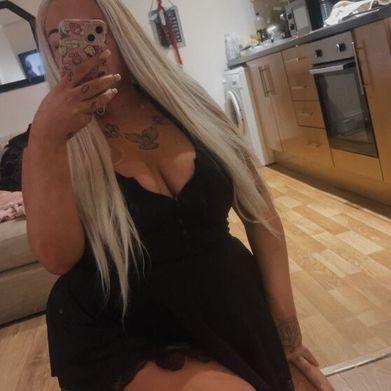 SnowBunniem (u503318025) Profile Photo Added 2025-10-31