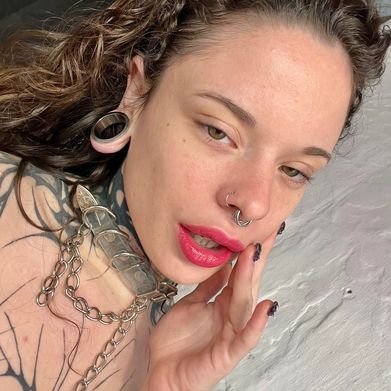 OnlyFans Model Guppys (guppy.s) Profile Image