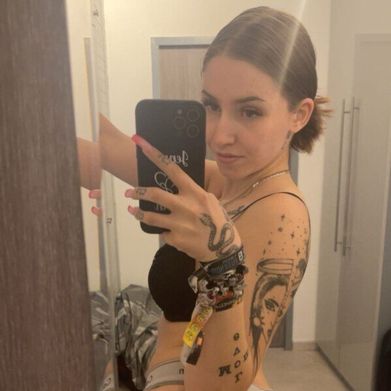 OnlyFans Model Jenni (jennifer.loco) Profile Image