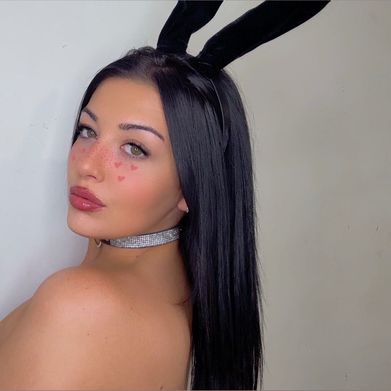 KurvyK🎀 (kurvykaay) Profile Photo Added 2025-05-06