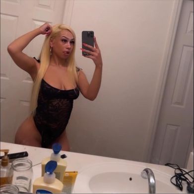 Tina 🍒 (mssstinaaa) Profile Photo Added 2025-10-12