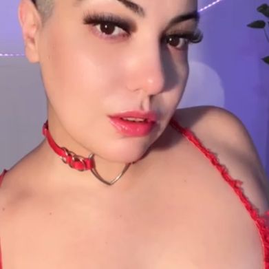 QueenStephanie👑 (queenstephanie1) Profile Photo Added 2025-04-02